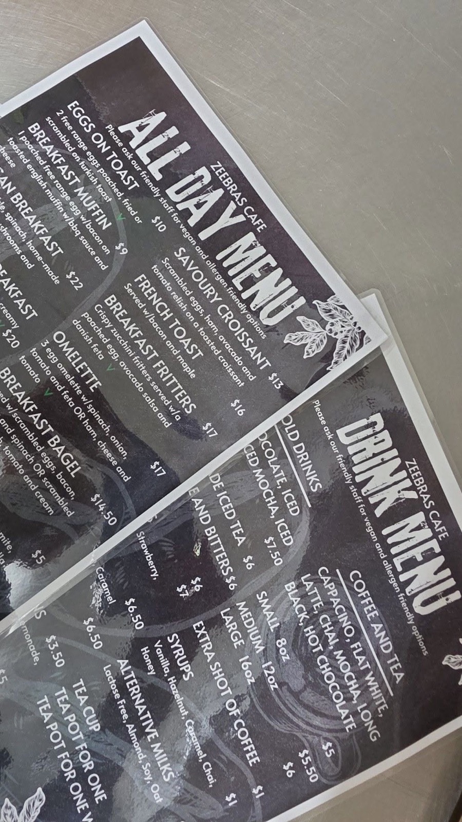 Zeebras printed menus on the table